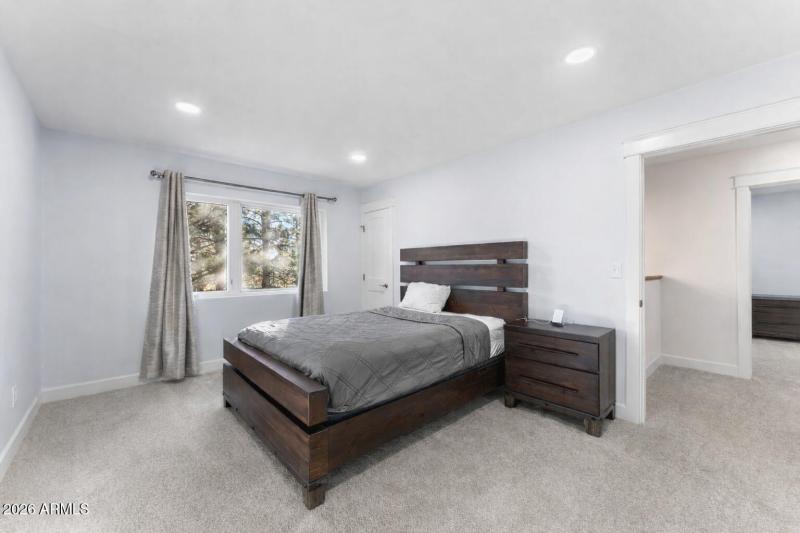 4th bedroom (Upstairs)