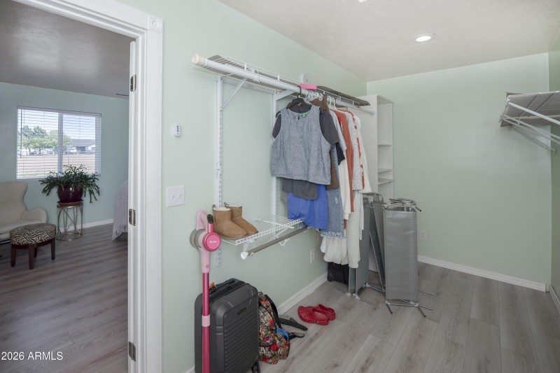 018_Master #2 Closet