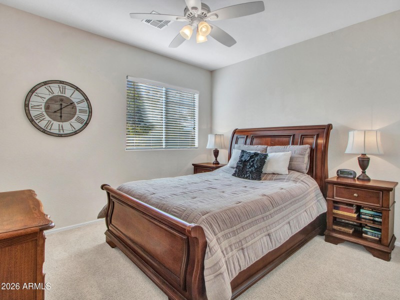 04-Front-Bedroom-(1)