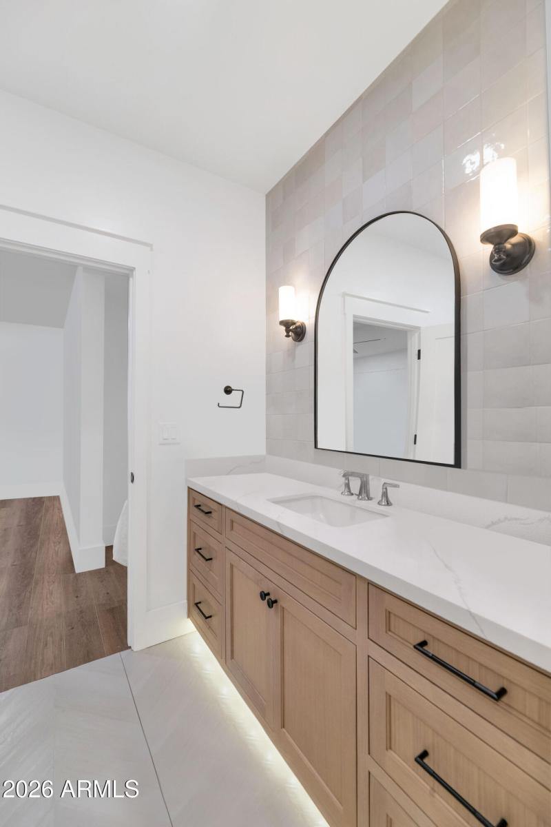 5714 E Lafayette Blvd-print-037-121-TOD4