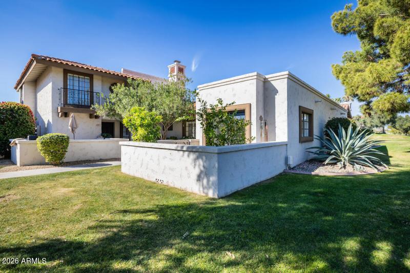 6349_N_78th_St_103_02