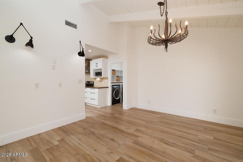 6349_N_78th_St_103_05