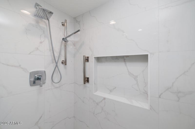 6349_N_78th_St_103_20