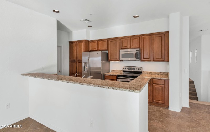 3935 E Rough Rider Rd-large-011-015-TOD5