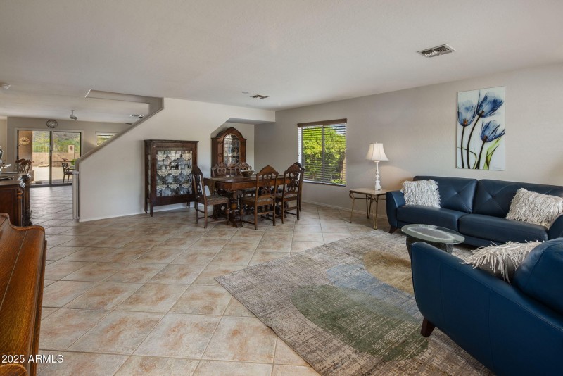 Living room - Dining room