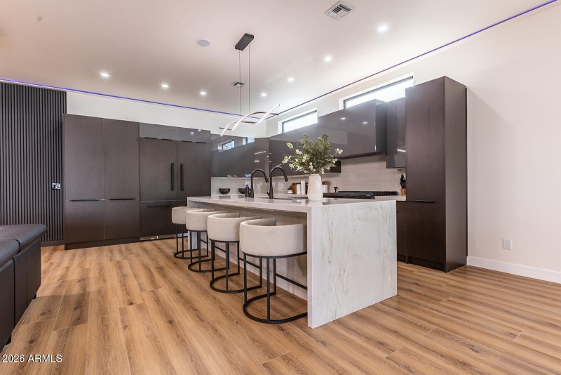 2536 E Indianola Ave-42