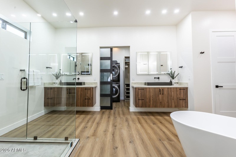 2536 E Indianola Ave-59