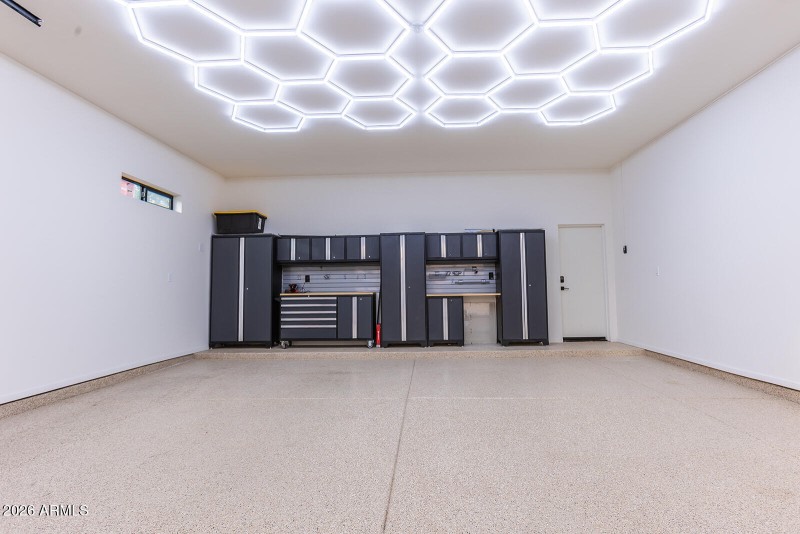 2536 E Indianola Ave-99