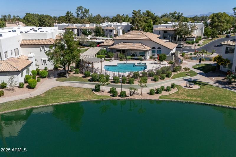 DJI_20251003120142_0523_D