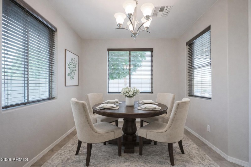 18248 W Montecito nook