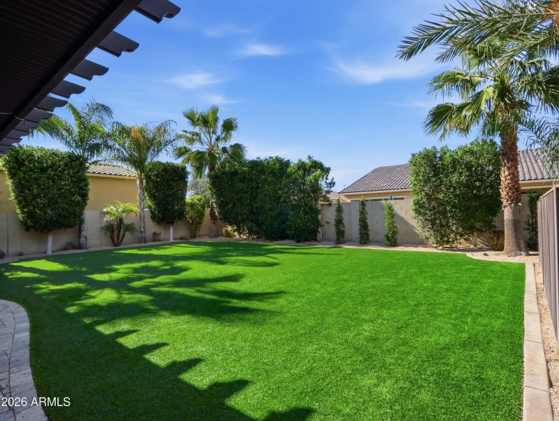 So Much Gorgeous Green