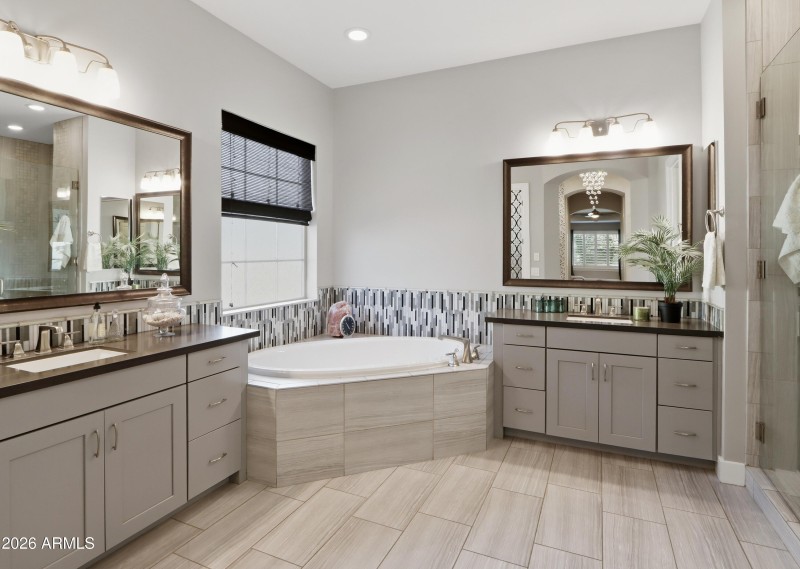 Primary Bath w/Double Vanities