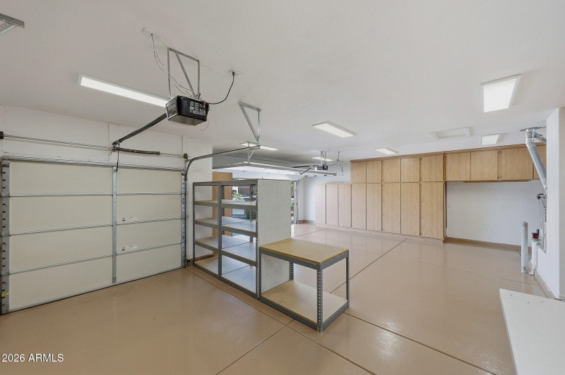 INSULATED & COOLED GARAGE!