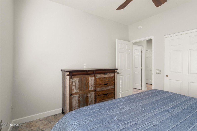 32-15736 W Goldenrod Dr