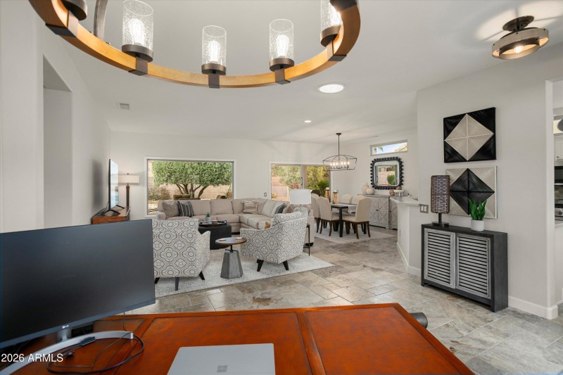 22-15736 W Goldenrod Dr