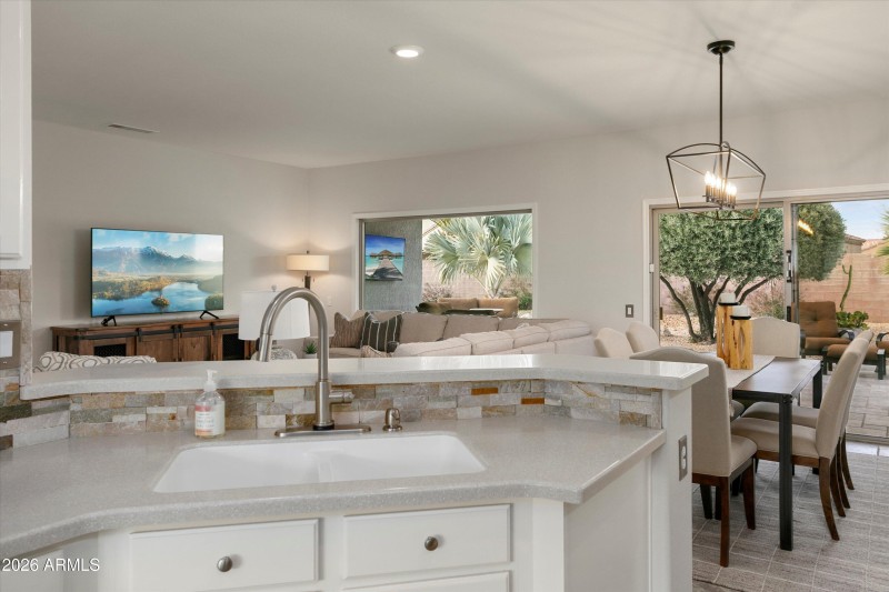 19-15736 W Goldenrod Dr