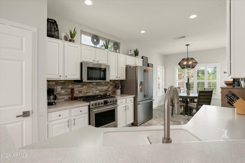 15-15736 W Goldenrod Dr