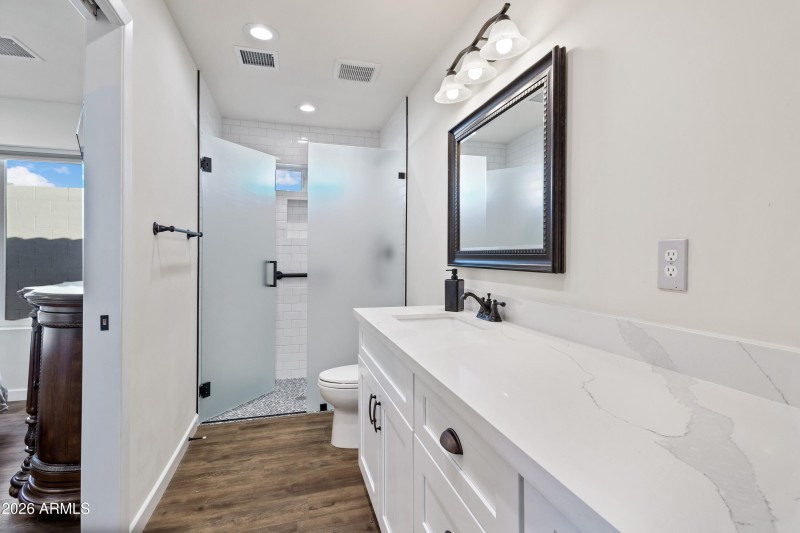 GH 2nd bath walk-in shower