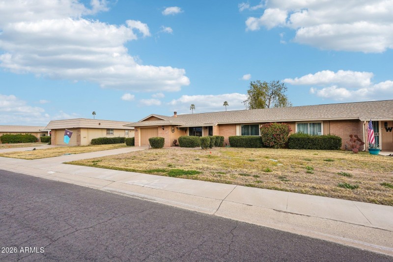 3-web-or-mls-W Sandstone Dr-S2401-003