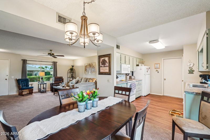 12-web-or-mls-W Sandstone Dr-S2401-012