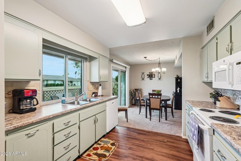 14-web-or-mls-W Sandstone Dr-S2401-014