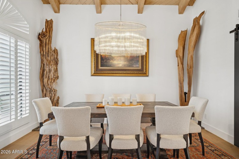 11-web-or-mls-10636-e-desert-cove-ave