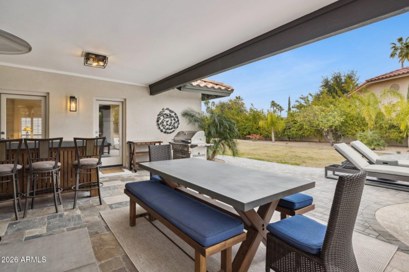 58-web-or-mls-10636-e-desert-cove-ave