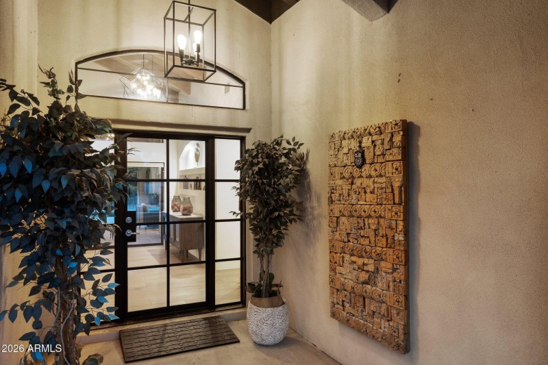 64-web-or-mls-10636-e-desert-cove-ave