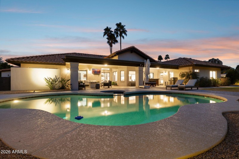 73-web-or-mls-10636-e-desert-cove-ave