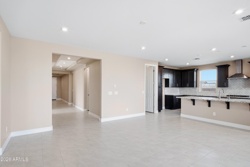 Acacia Foothills-vacant-09