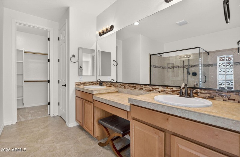 016_26-web-or-mls-dsc00304_711