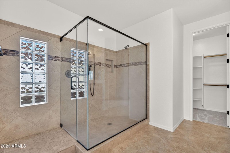 017_27-web-or-mls-dsc00308_205