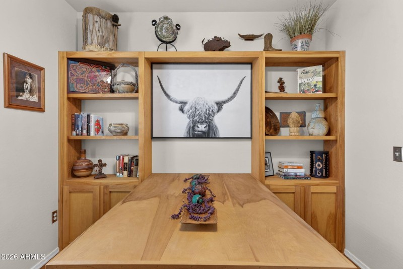 29-web-or-mls-39- E Neville Ave