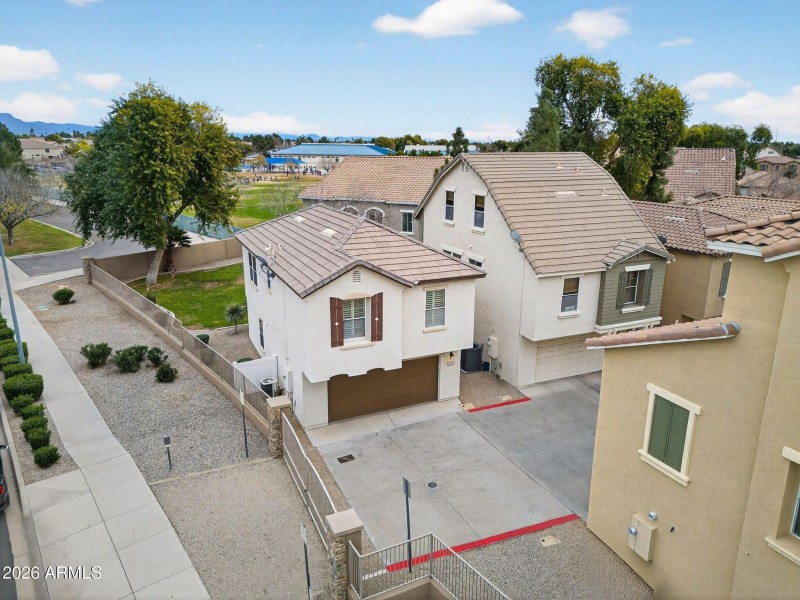 47-web-or-mls-1000018667