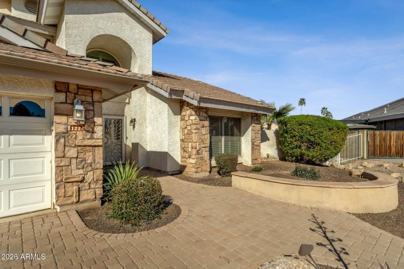 5-web-or-mls-3224-n-109th-ave