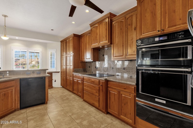 24-web-or-mls-3224-n-109th-ave