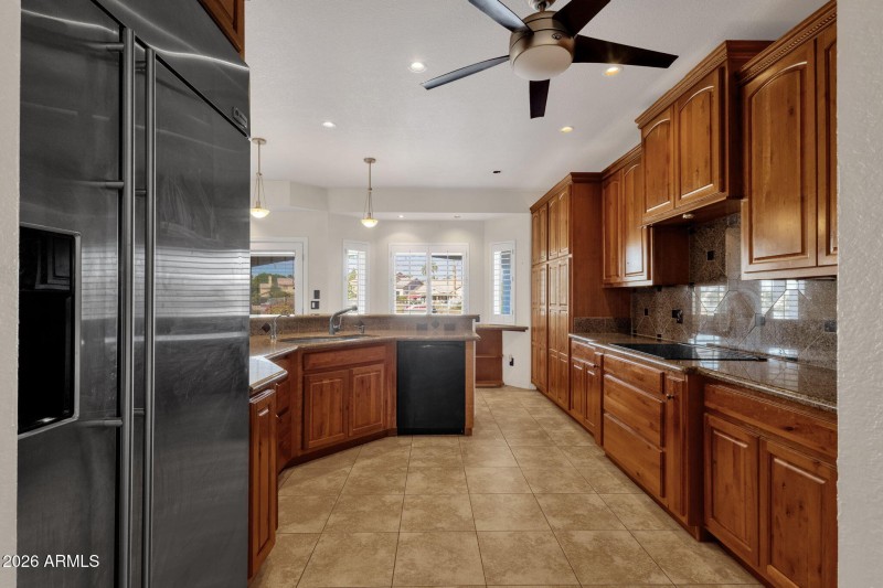 25-web-or-mls-3224-n-109th-ave