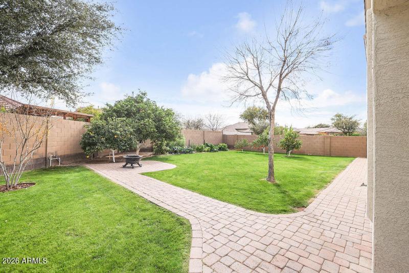Backyard Cobblestone Walkway