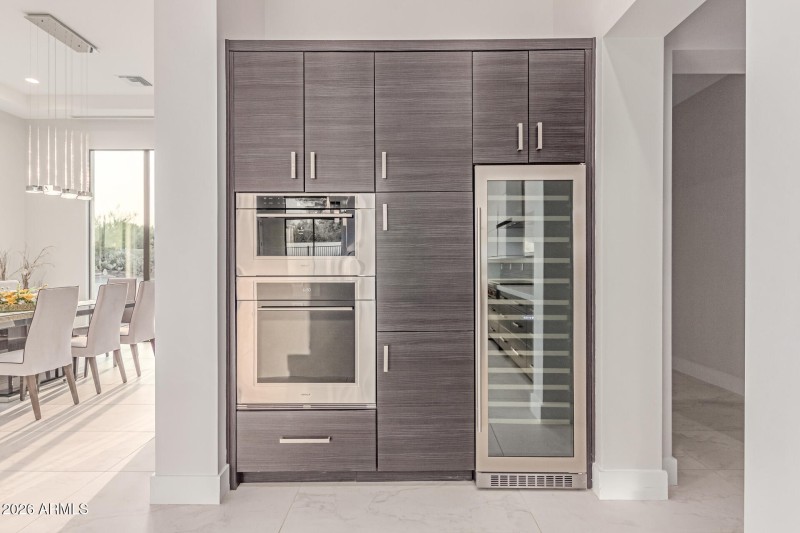 31 - Camelback Manor