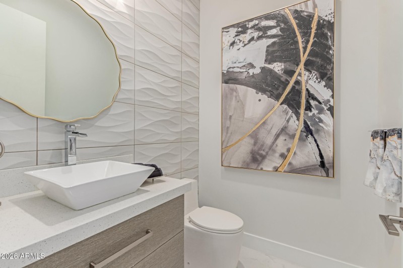 35 - Camelback Manor