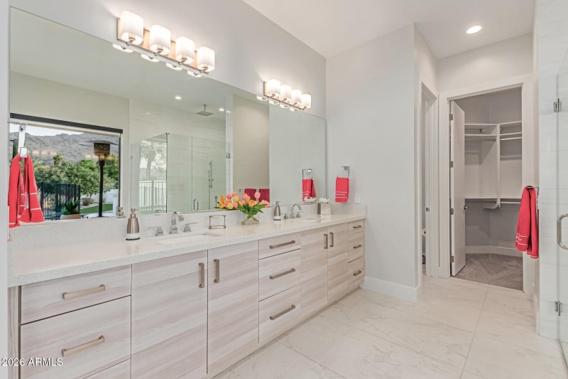 42 - Camelback Manor