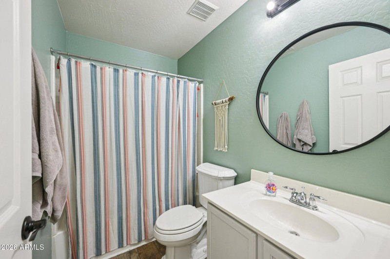 19-web-or-mls-N 63rd Dr-S2401-019