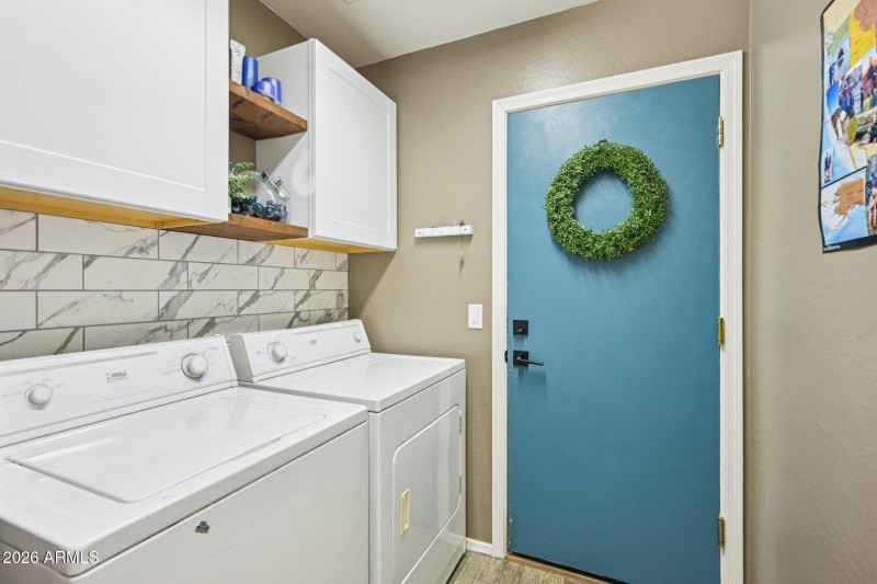 23-web-or-mls-N 63rd Dr-S2401-023