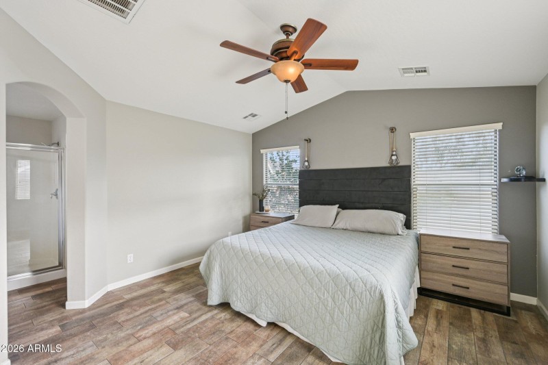 24-web-or-mls-N 63rd Dr-S2401-024