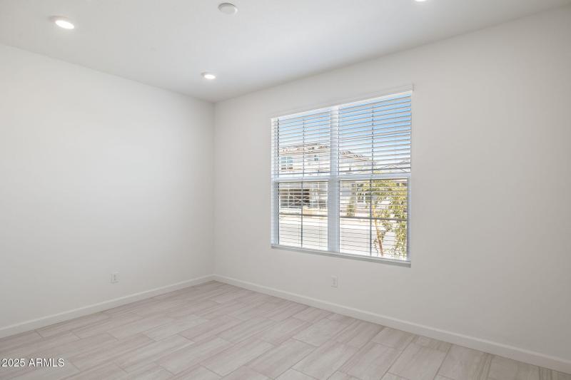 19-web-or-mls-17645-w-hatcher-rd-91-zanj