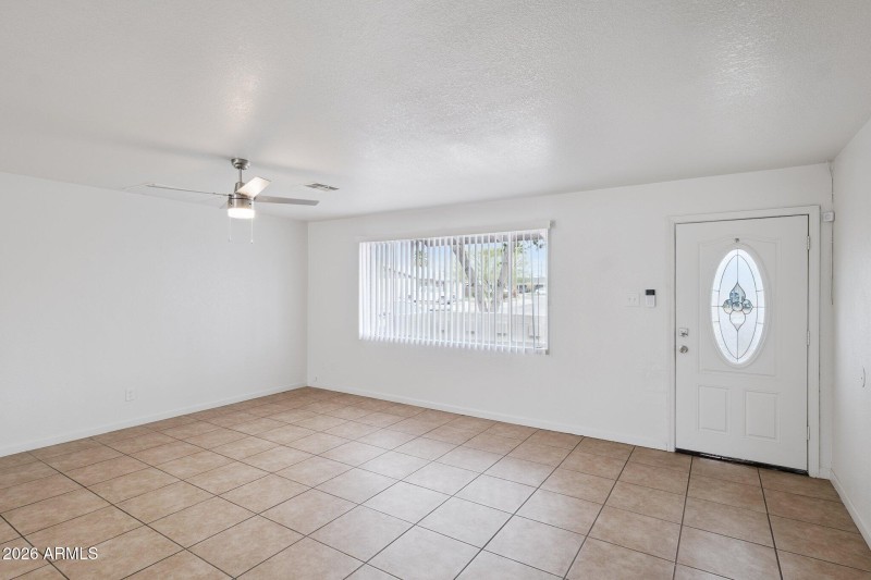 7-web-or-mls-4943-w-flower-st