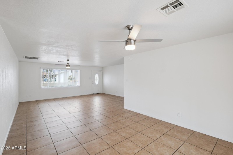 9-web-or-mls-4943-w-flower-st