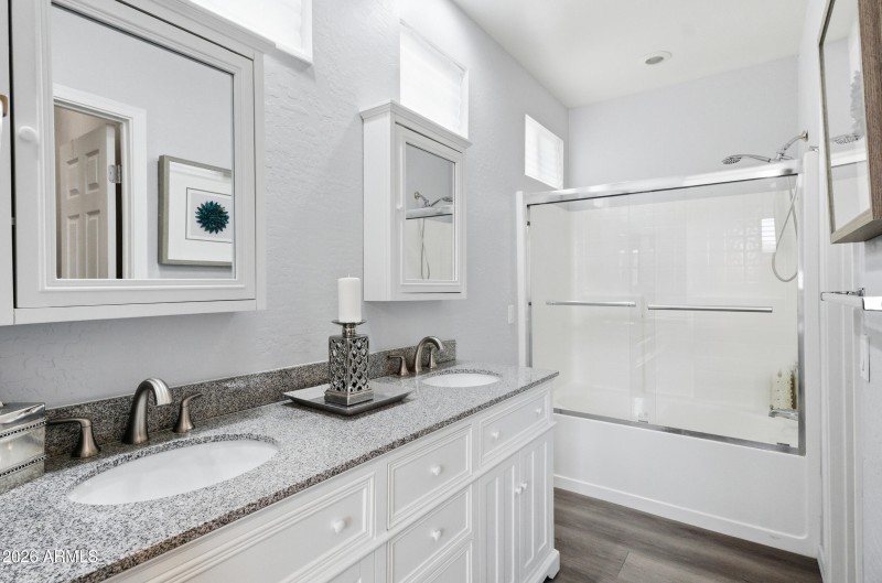 PRIMARY SUITE BATHROOM