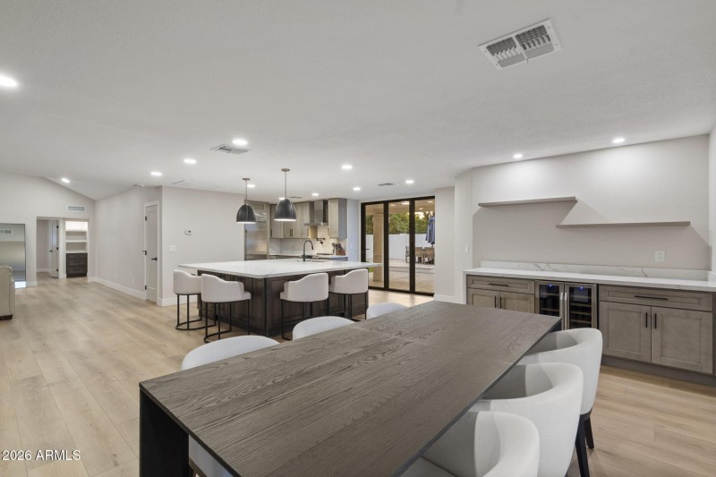 Gourmet Kitchen & Island