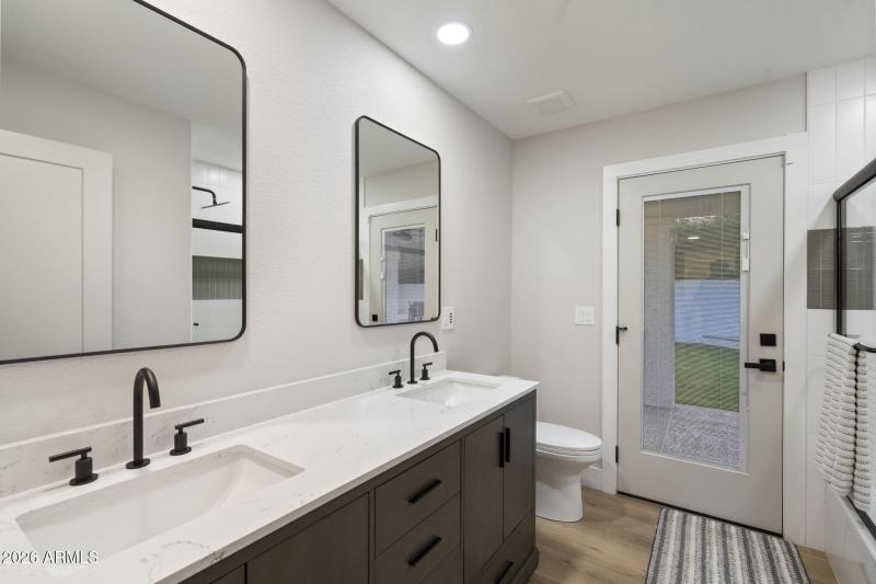 Updated Full Bathroom